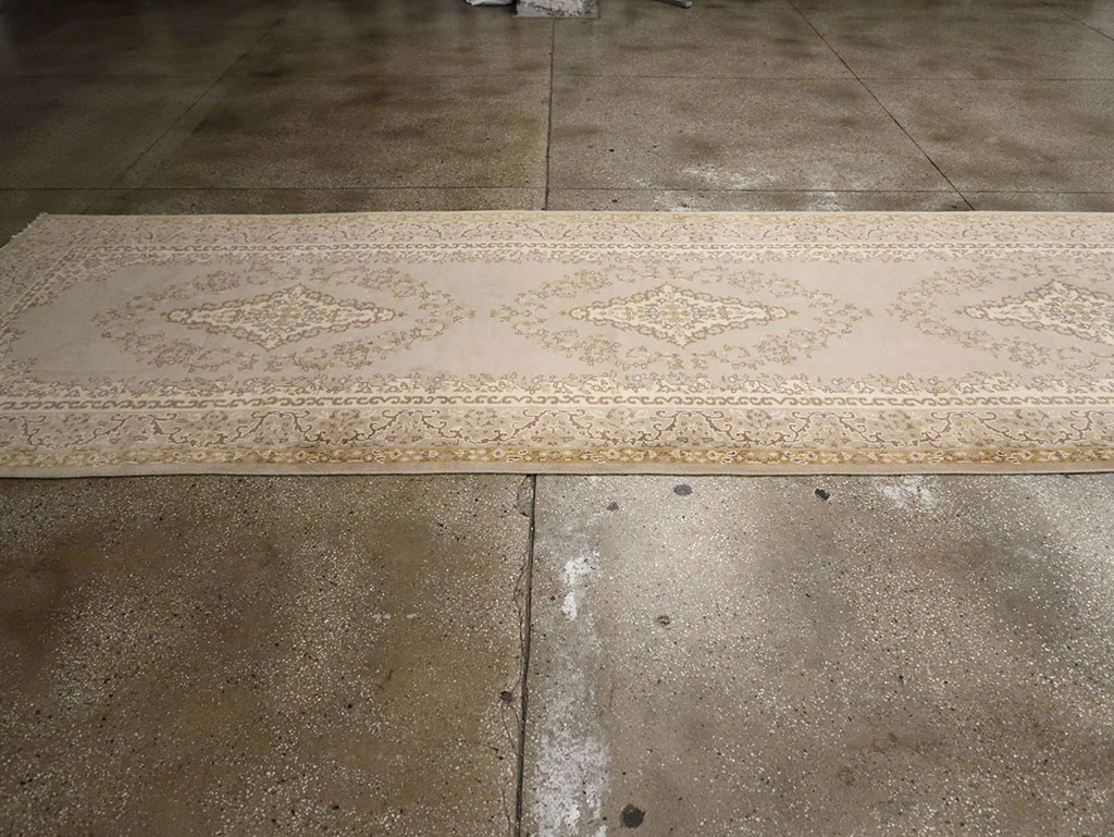 Vintage Turkish Anatolian Long Runner, No.33161 - Galerie Shabab