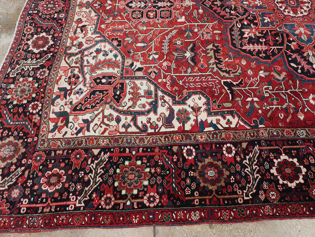 Vintage Persian Heriz Room Size Carpet, No.33168 - Galerie Shabab