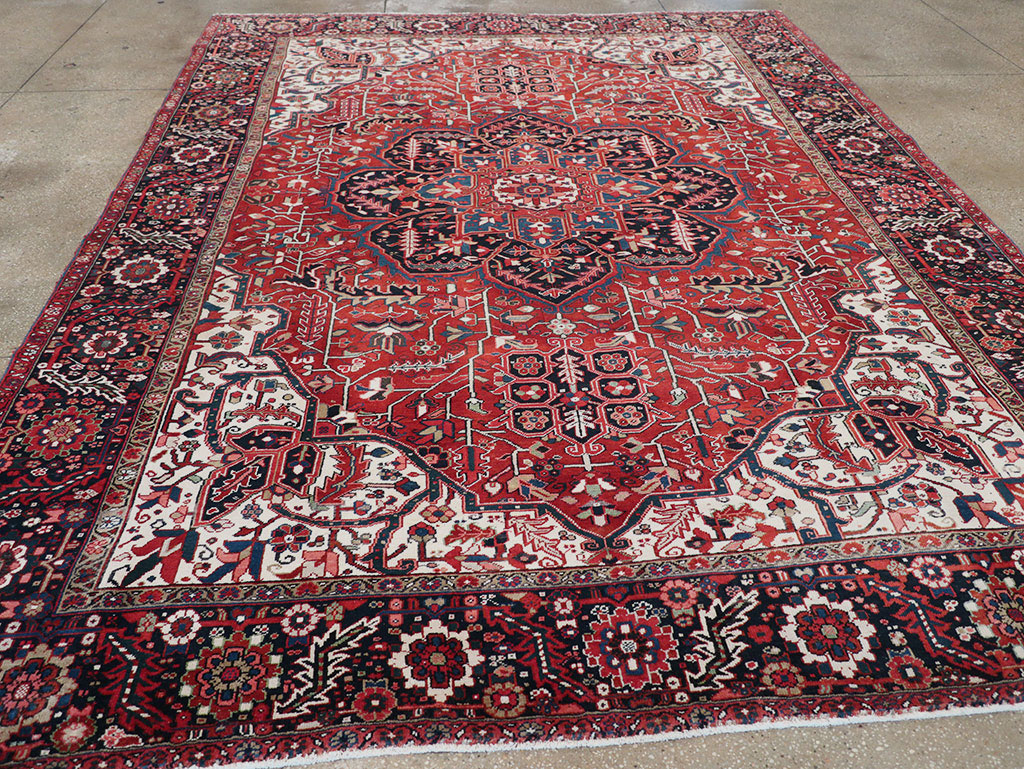 Vintage Persian Heriz Room Size Carpet, No.33168 - Galerie Shabab