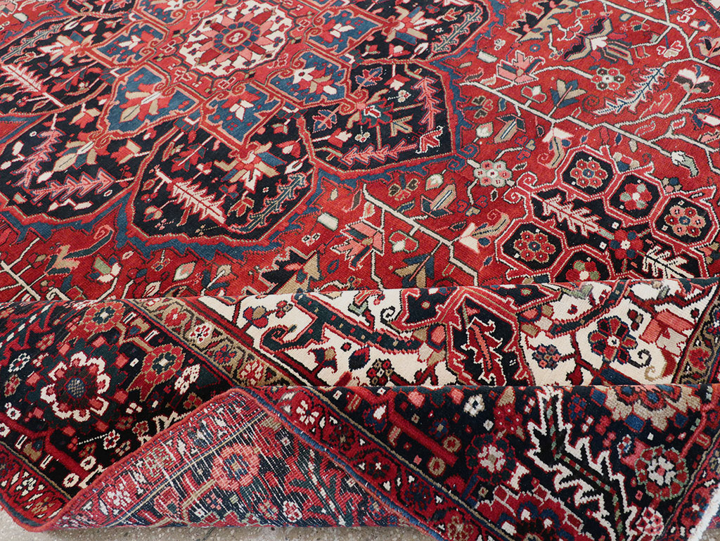 Vintage Persian Heriz Room Size Carpet, No.33168 - Galerie Shabab