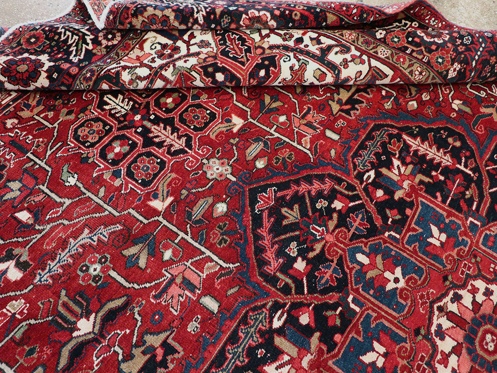 Vintage Persian Heriz Room Size Carpet, No.33168 - Galerie Shabab