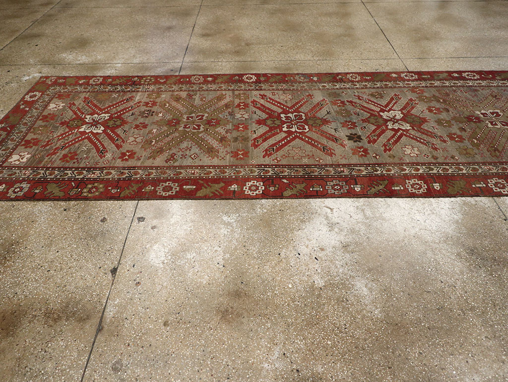 Antique Caucasian Kazak Runner, No.33183 - Galerie Shabab