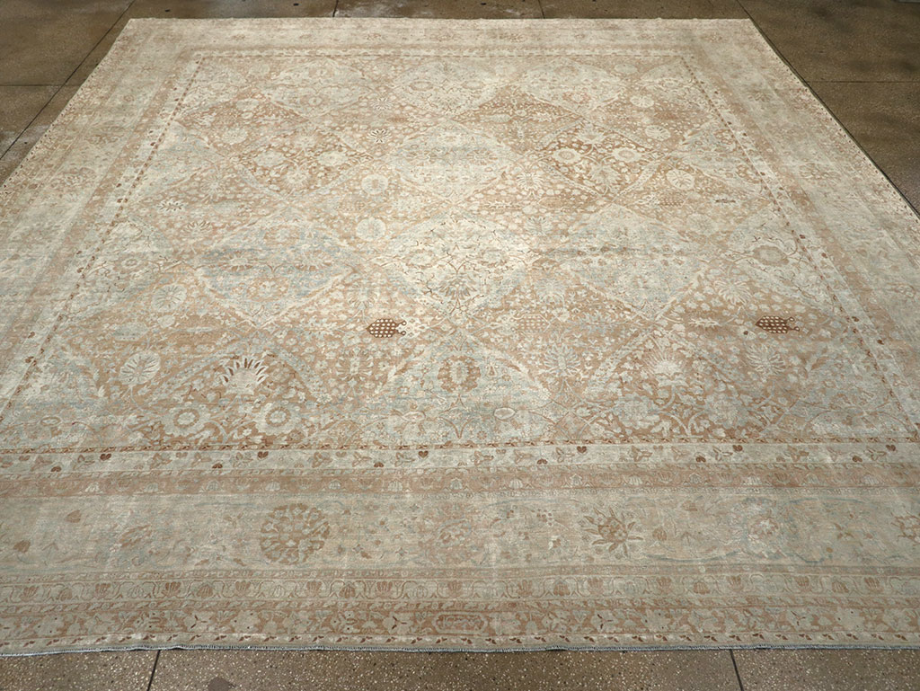Antique Persian Lavar Kerman Square Large Room Size Carpet, No.33185 - Galerie Shabab