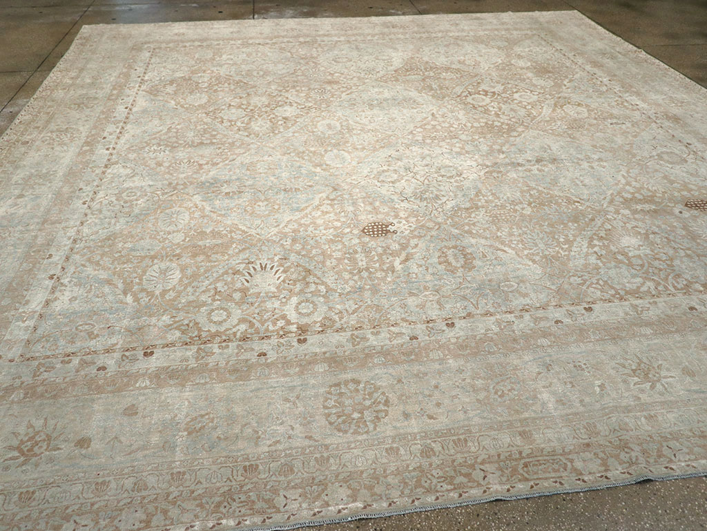 Antique Persian Lavar Kerman Square Large Room Size Carpet, No.33185 - Galerie Shabab