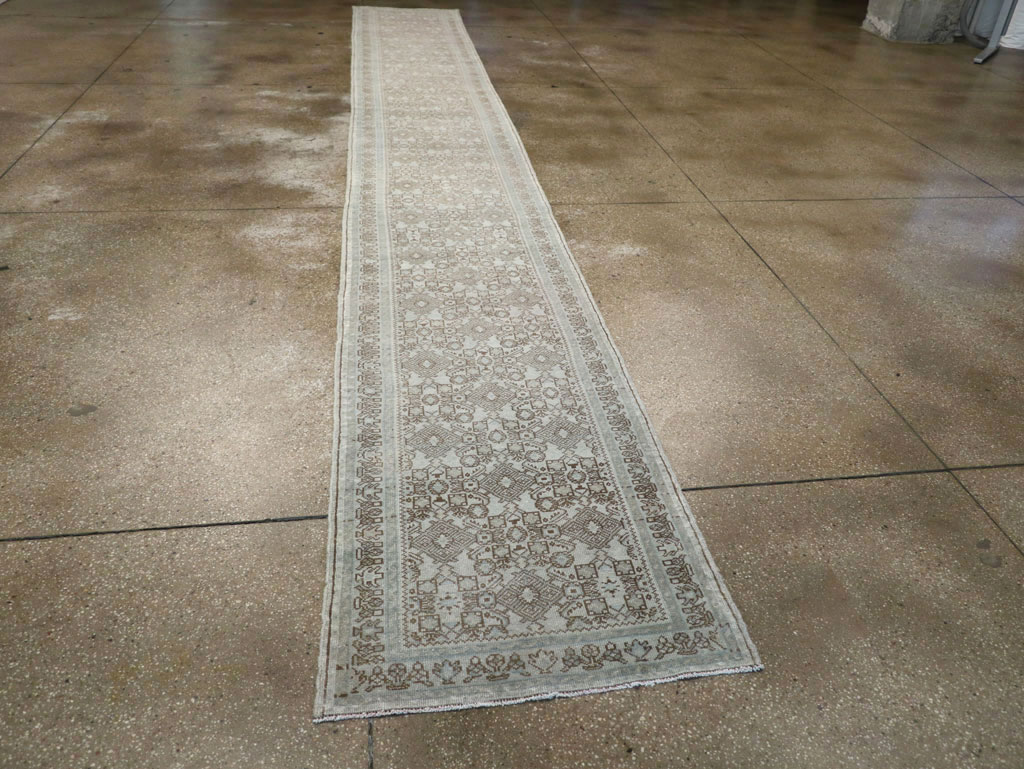 Antique Persian Malayer Long Runner, No.33188 - Galerie Shabab