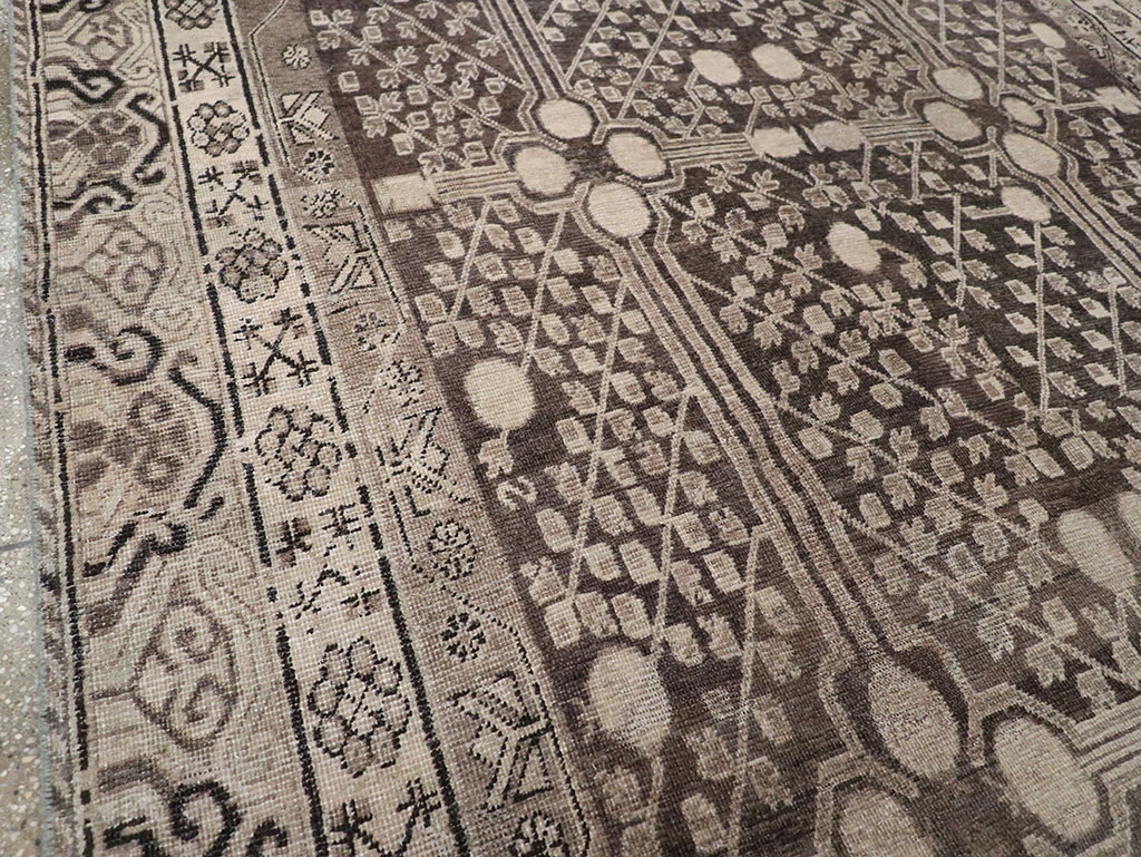 Antique East Turkestan Khotan Accent Rug, No.33189 - Galerie Shabab