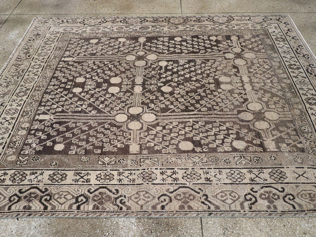 Antique East Turkestan Khotan Accent Rug, No.33189 - Galerie Shabab