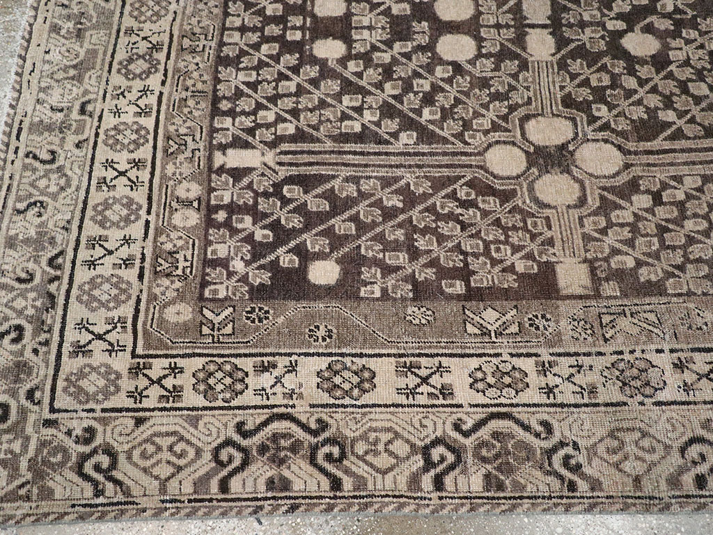 Antique East Turkestan Khotan Accent Rug, No.33189 - Galerie Shabab