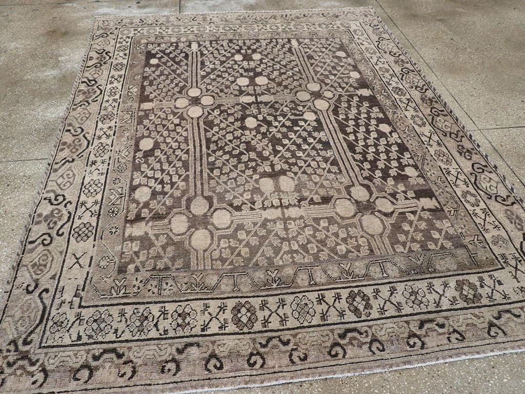 Antique East Turkestan Khotan Accent Rug, No.33189 - Galerie Shabab