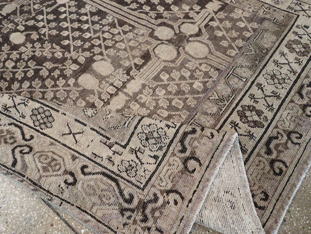 Antique East Turkestan Khotan Accent Rug, No.33189 - Galerie Shabab