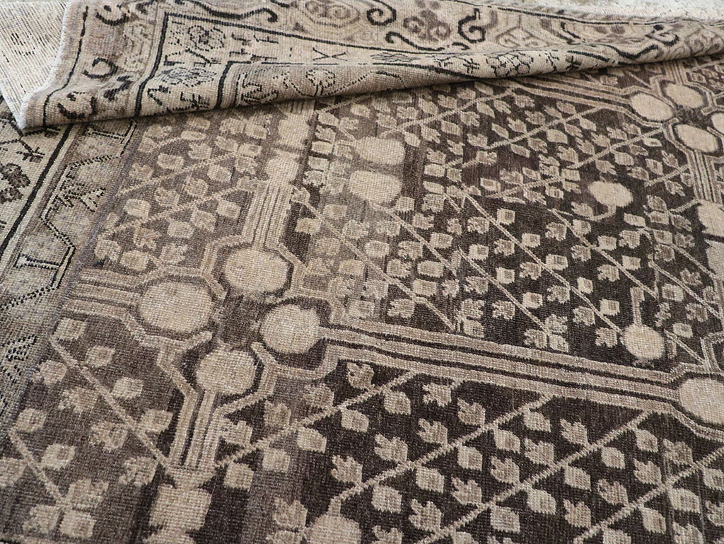 Antique East Turkestan Khotan Accent Rug, No.33189 - Galerie Shabab
