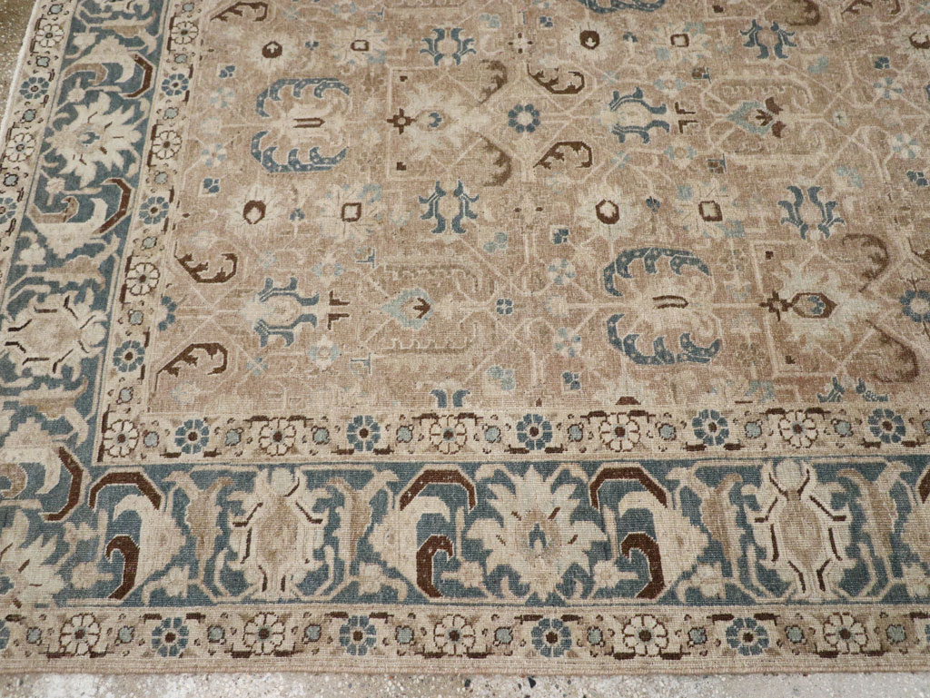 Antique Persian Tabriz Room Size Carpet, No.33190 - Galerie Shabab