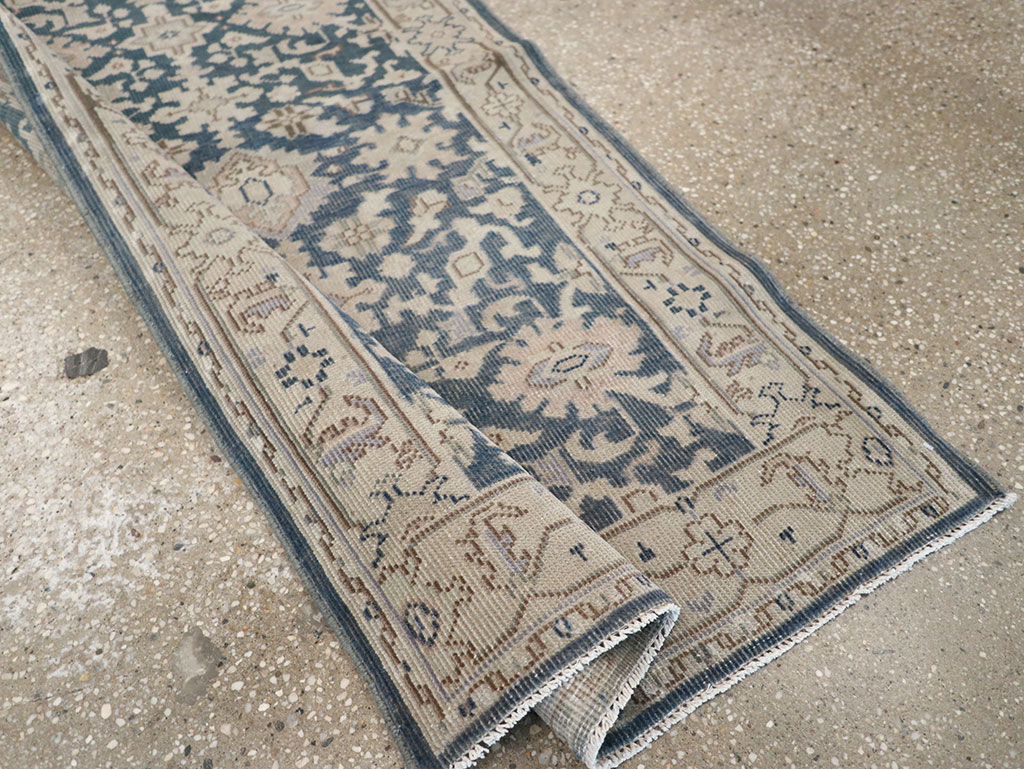 Vintage Turkish Anatolian Runner, No.33192 - Galerie Shabab
