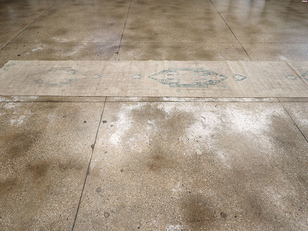 Vintage Persian Malayer Runner, No.33193 - Galerie Shabab