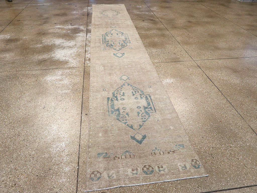 Vintage Persian Malayer Runner, No.33193 - Galerie Shabab