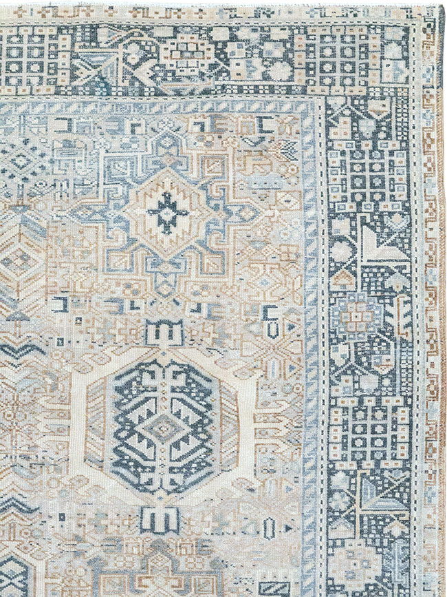 Vintage Persian Karajeh Accent Carpet, No.33194 - Galerie Shabab