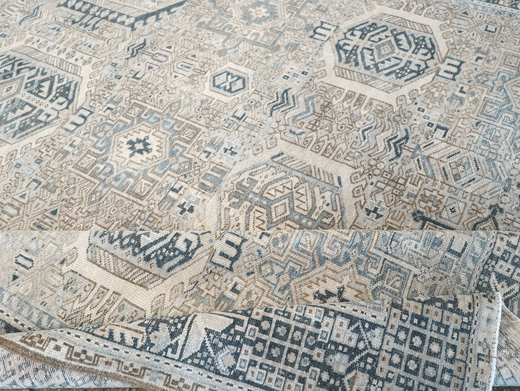 Vintage Persian Karajeh Accent Carpet, No.33194 - Galerie Shabab