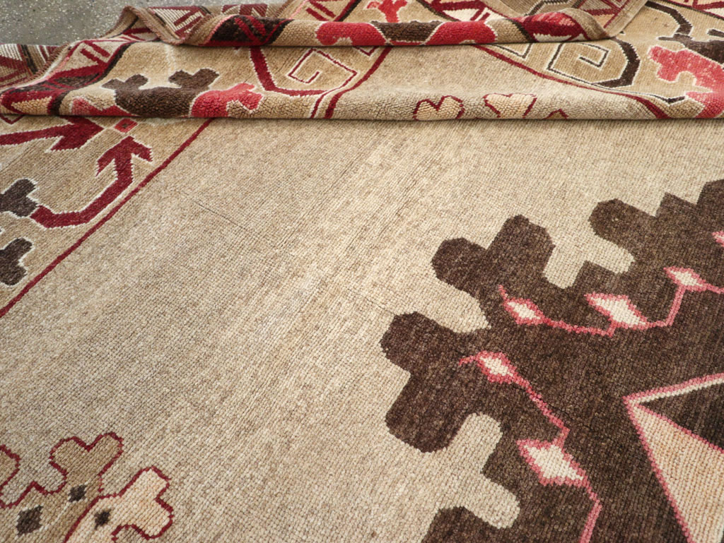 Vintage Turkish Anatolian Square Room Size Carpet, No.33197 - Galerie Shabab