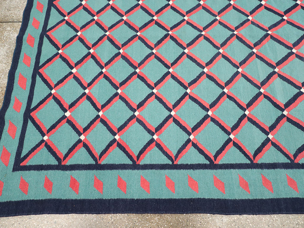 Modern Indian Flatweave Dhurrie Room Size Carpet, No.33202 - Galerie Shabab