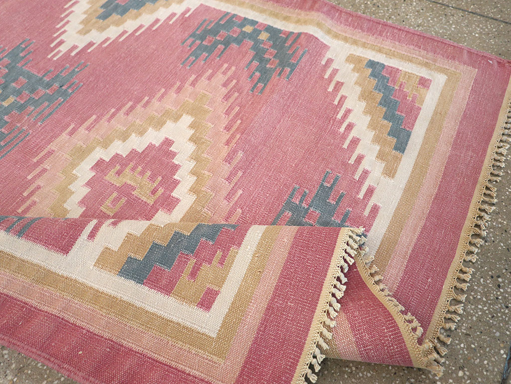 Vintage Indian Flatweave Dhurrie Accent Rug, No.33207 - Galerie Shabab