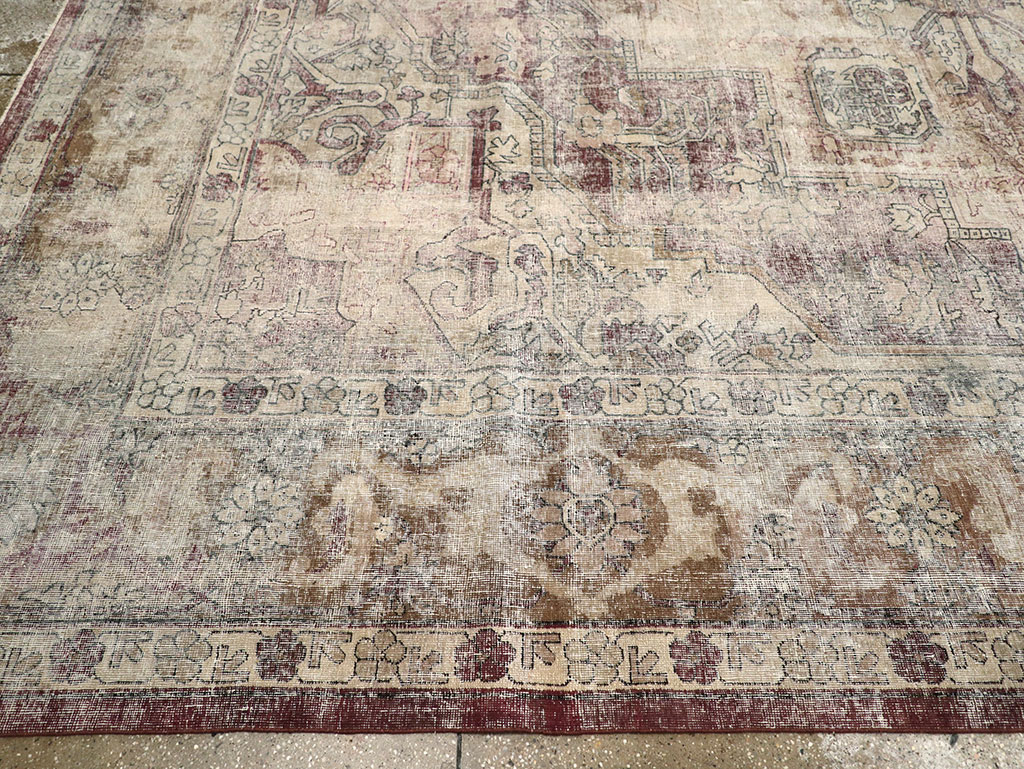 Antique Indian Agra Room Size Carpet, No.33211 - Galerie Shabab