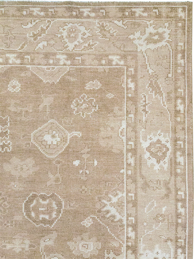 Modern Turkish Oushak Accent Carpet, No.33213 - Galerie Shabab
