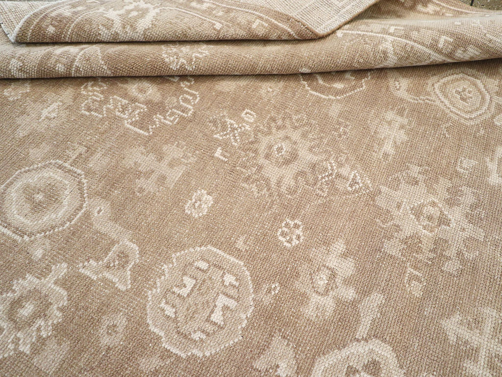 Modern Turkish Oushak Accent Carpet, No.33213 - Galerie Shabab