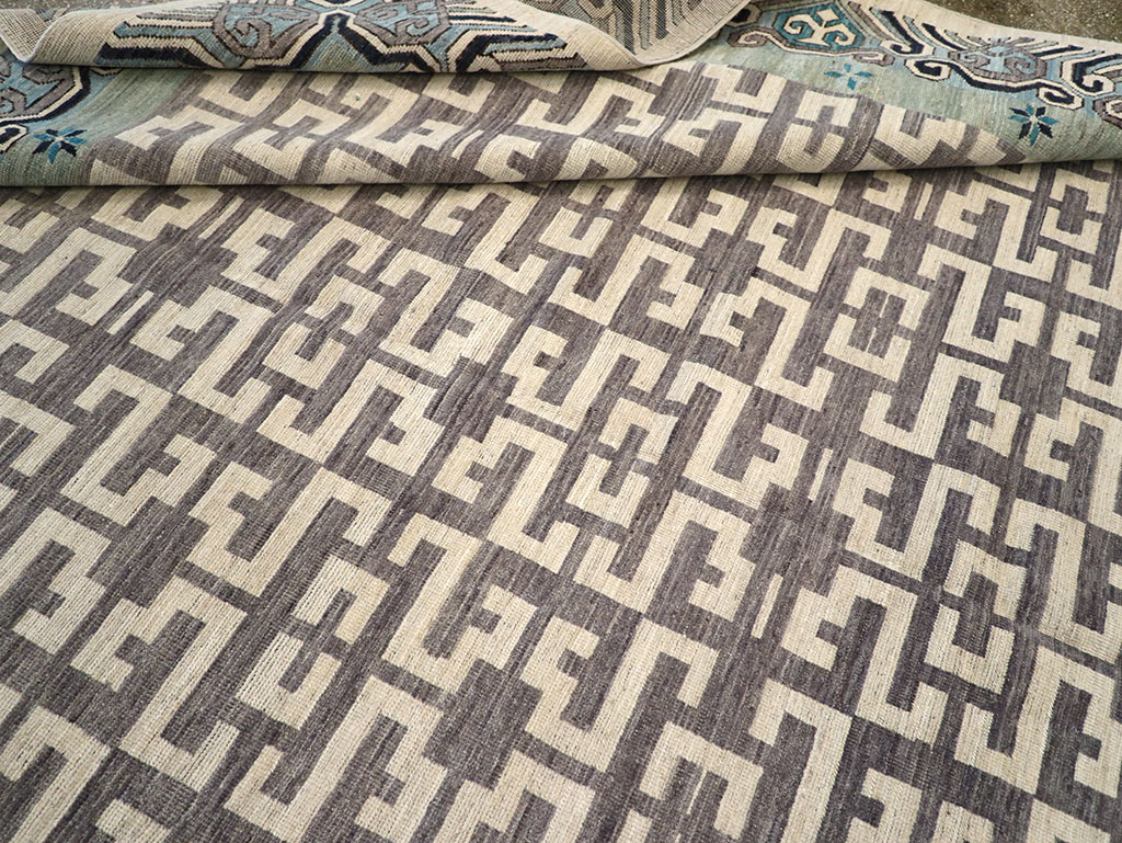 Modern East Turkestan Khotan Room Size Carpet, No.33216 - Galerie Shabab