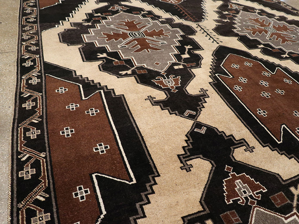 Vintage Turkish Anatolian Large Room Size Carpet, No.33255 - Galerie Shabab