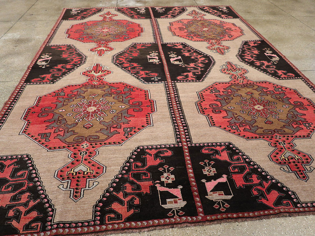 Vintage Turkish Anatolian Room Size Carpet, No.33256 - Galerie Shabab