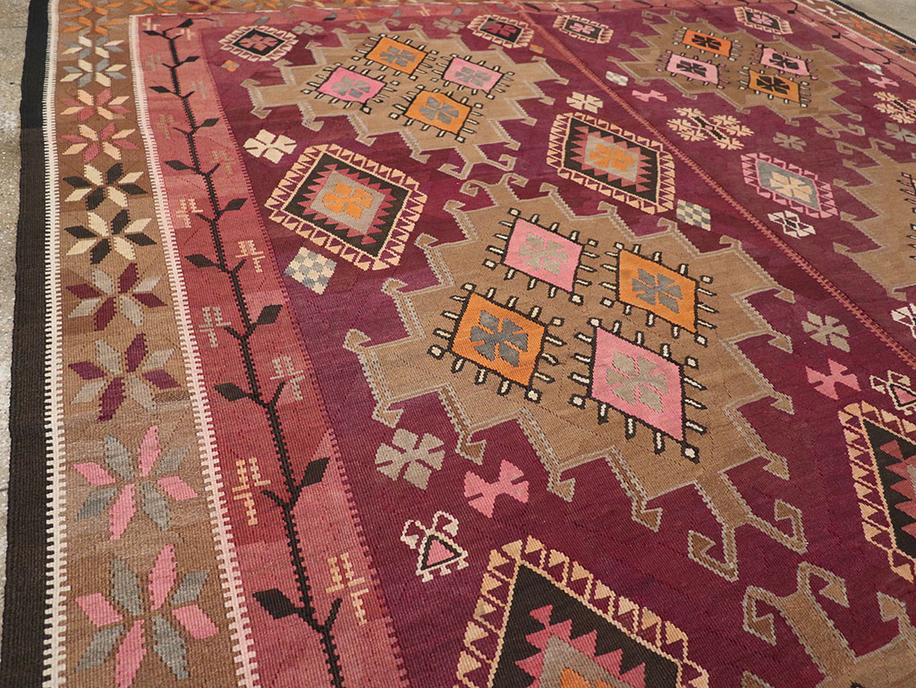 Vintage Turkish Flatweave Kilim Room Size Carpet, No.33258 - Galerie Shabab