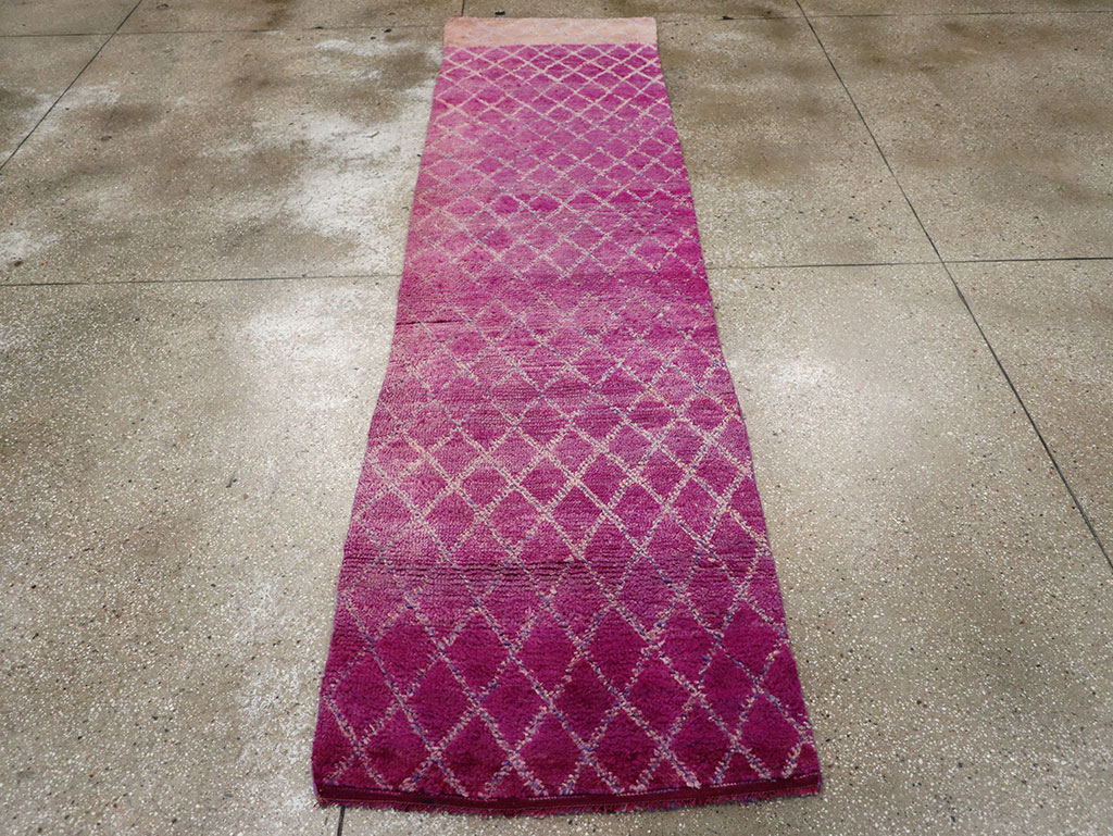 Vintage Moroccan Runner, No.33259 - Galerie Shabab
