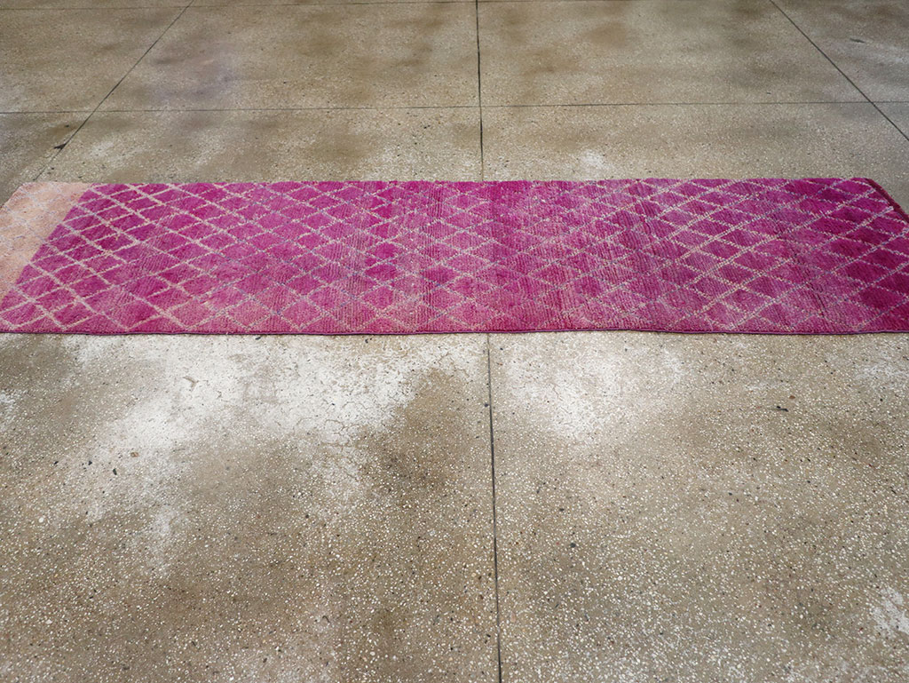 Vintage Moroccan Runner, No.33259 - Galerie Shabab