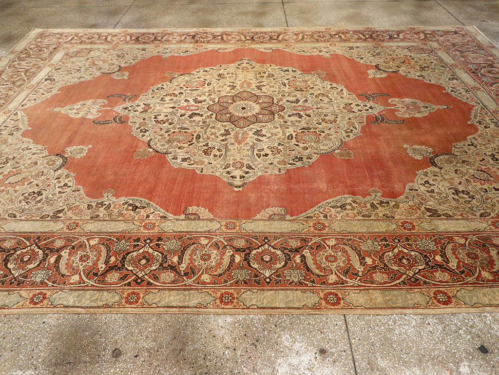 Antique Persian Tabriz Room Size Carpet, No.33263 - Galerie Shabab