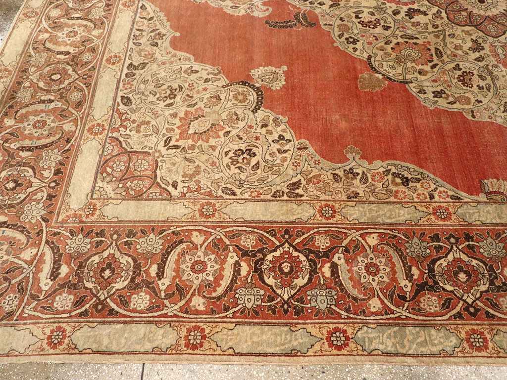 Antique Persian Tabriz Room Size Carpet, No.33263 - Galerie Shabab