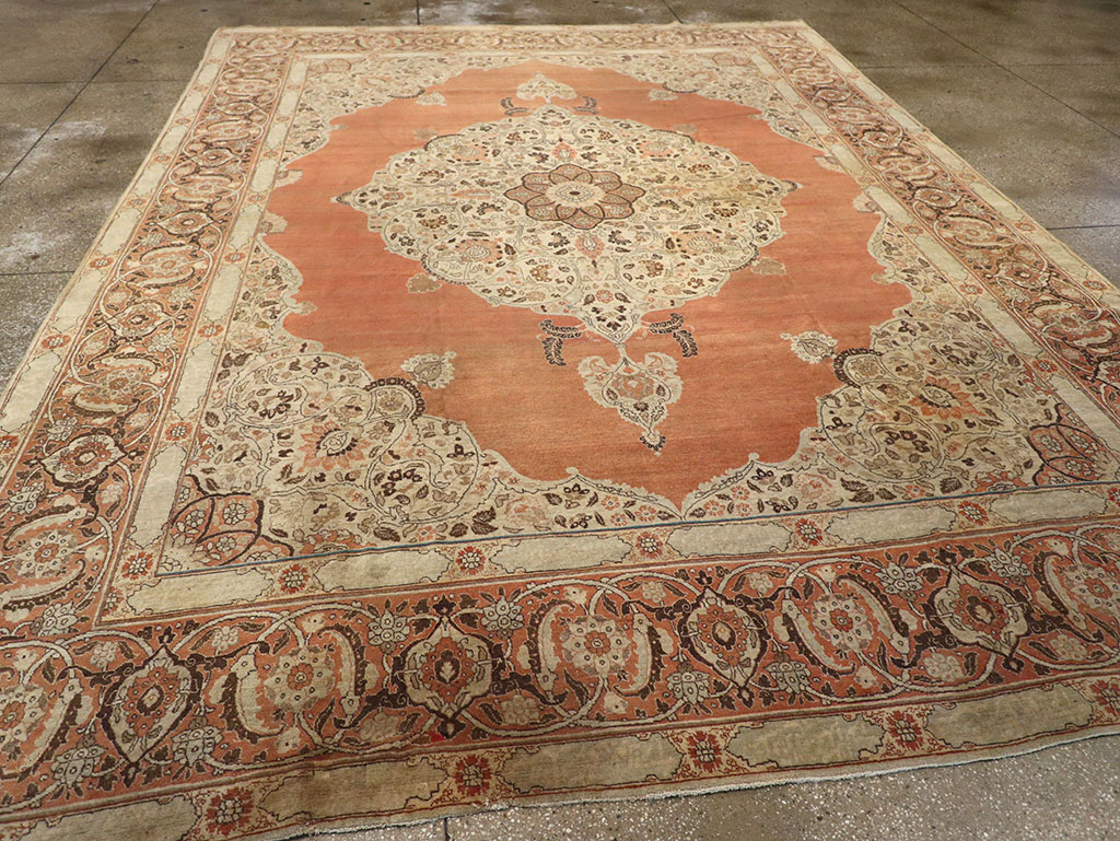 Antique Persian Tabriz Room Size Carpet, No.33263 - Galerie Shabab
