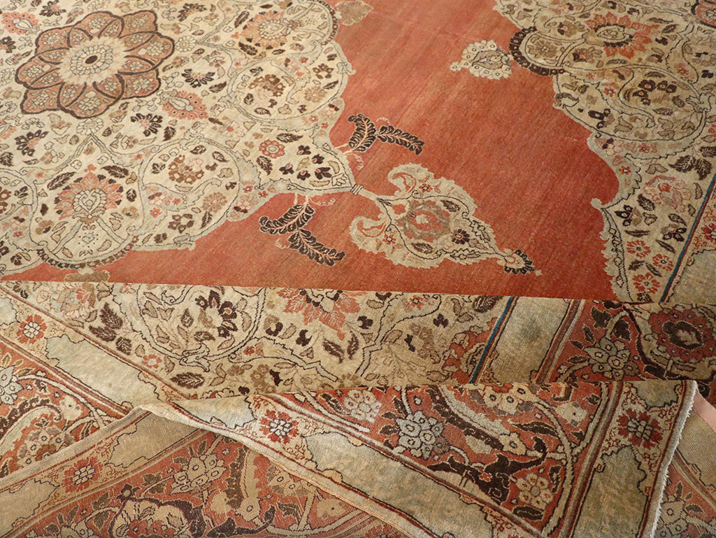 Antique Persian Tabriz Room Size Carpet, No.33263 - Galerie Shabab