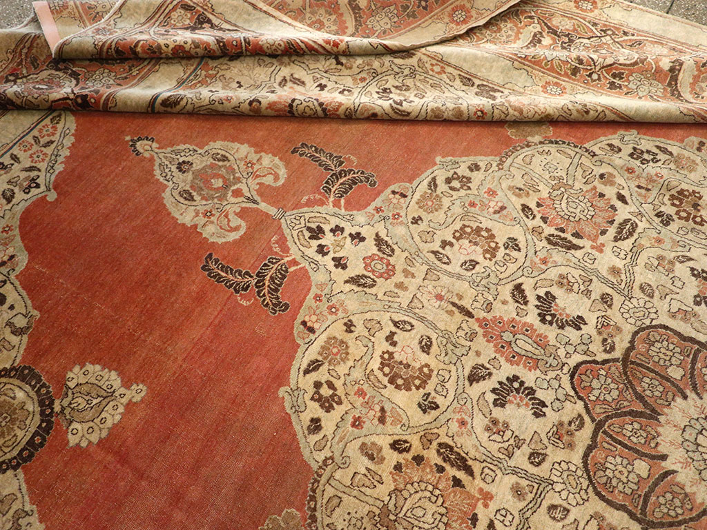 Antique Persian Tabriz Room Size Carpet, No.33263 - Galerie Shabab