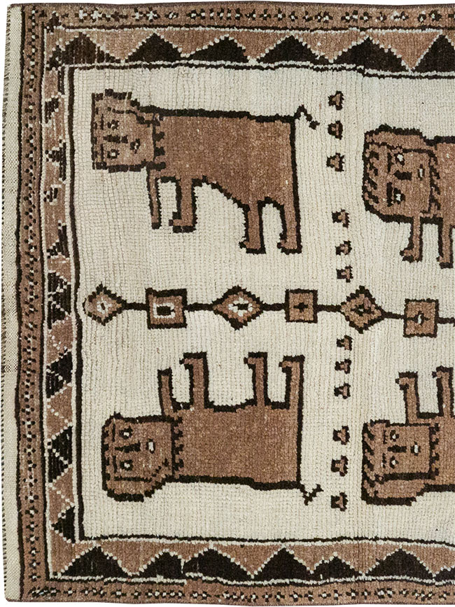 Vintage Turkish Anatolian Pictorial Runner, No.33265 - Galerie Shabab