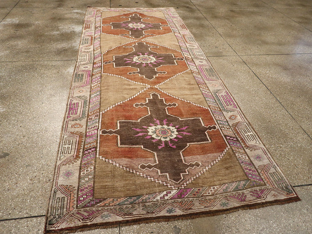 Vintage Turkish Anatolian Wide Gallery Runner, No.33268 - Galerie Shabab