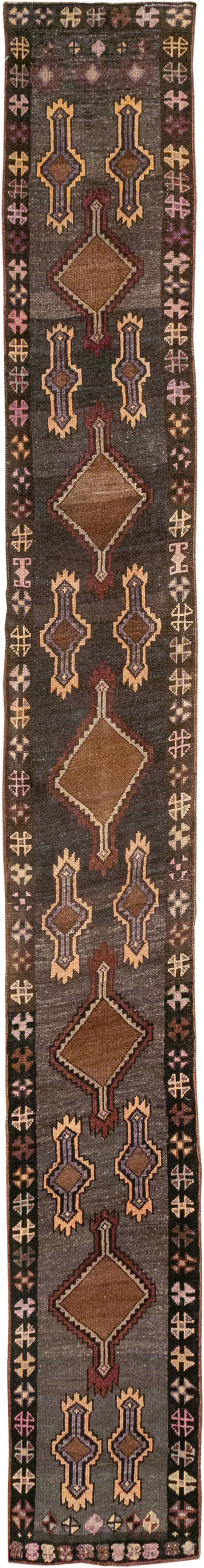 Vintage Turkish Anatolian Runner, No.33274 - Galerie Shabab