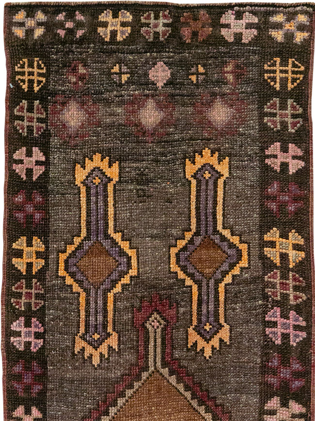 Vintage Turkish Anatolian Runner, No.33274 - Galerie Shabab