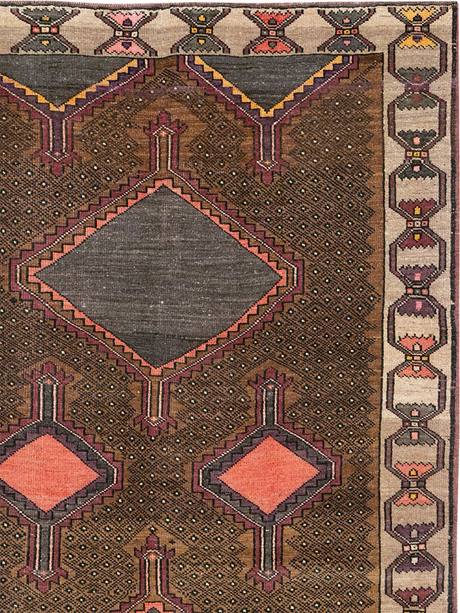 Vintage Turkish Anatolian Room Size Carpet, No.33276 - Galerie Shabab