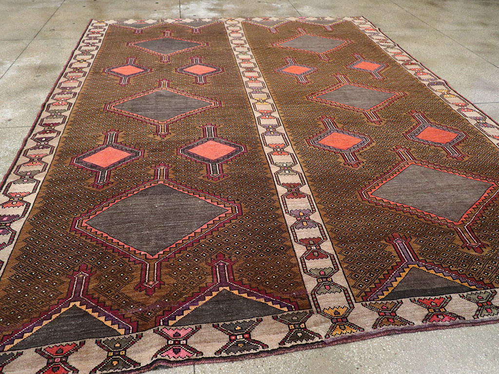 Vintage Turkish Anatolian Room Size Carpet, No.33276 - Galerie Shabab