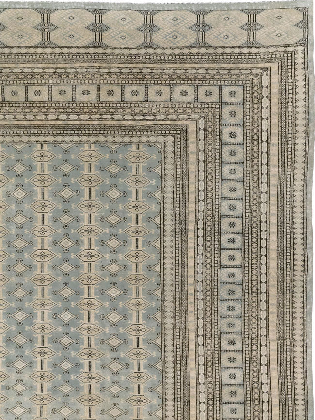 Vintage Central Asian Bokhara Room Size Carpet, No.33287 - Galerie Shabab