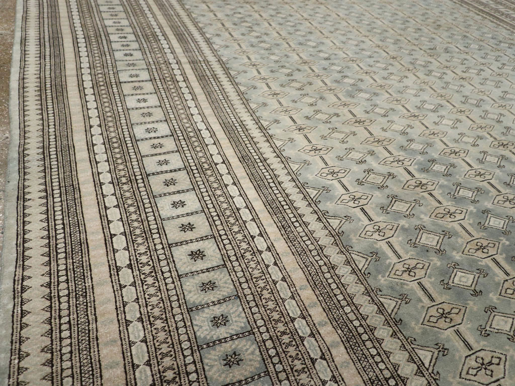 Vintage Central Asian Bokhara Room Size Carpet, No.33287 - Galerie Shabab