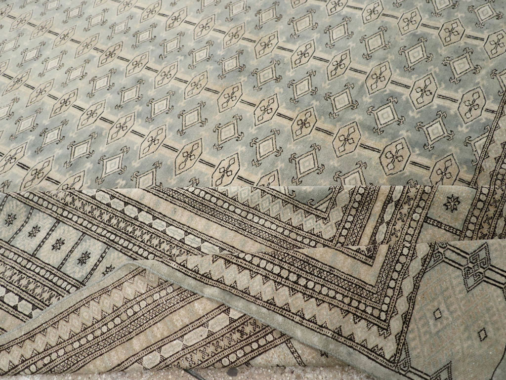 Vintage Central Asian Bokhara Room Size Carpet, No.33287 - Galerie Shabab