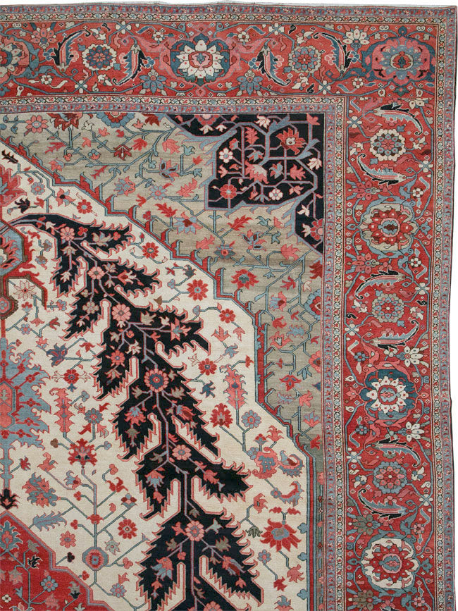 Antique Persian Serapi Oversize Carpet, No.33297 - Galerie Shabab