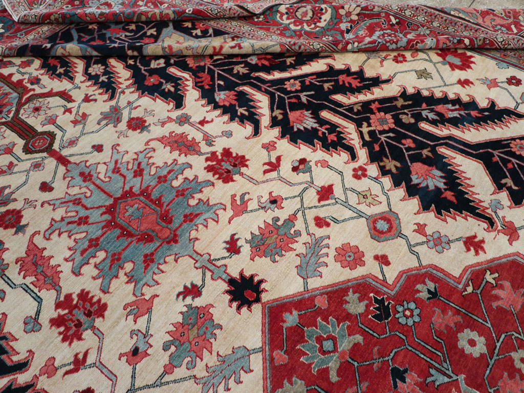 Antique Persian Serapi Oversize Carpet, No.33297 - Galerie Shabab