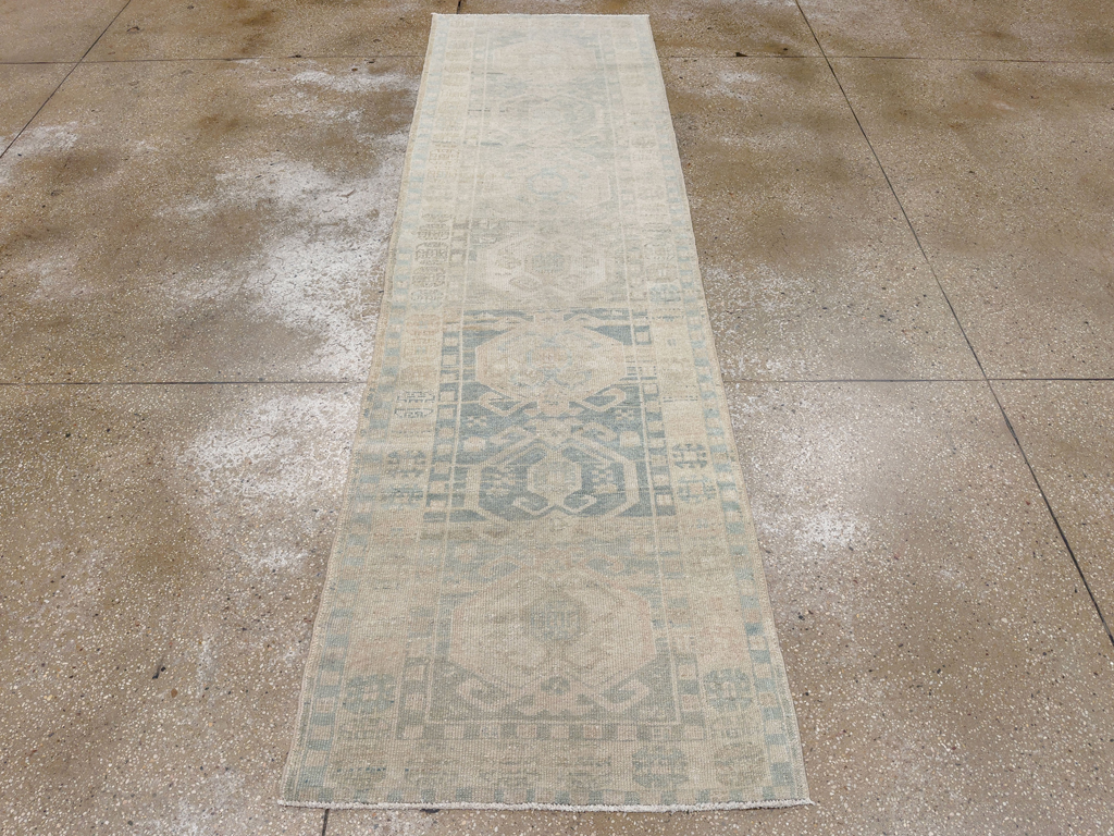 Antique Persian Heriz Runner, No.33309 - Galerie Shabab